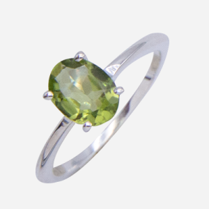 Anillo de plata con peridoto diseño oval