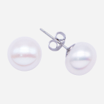 Coquetas de plata con perla cultivada de 11 mm.