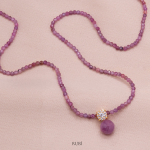 Collar corto de rubí