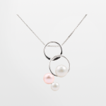 Juego de dije  cadena con diseño de dos aros y perlas