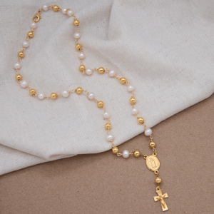 Collar corto perla fina y cruz