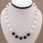 Collar corto de perla cultivada con onix