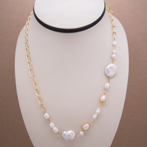 Collar mediano de perlas cultivadas