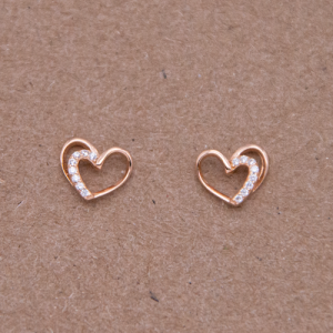 Aretes de silueta corazón y circones