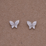 Aretes de mariposa con pavé de circones