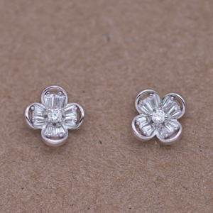 Aretes de plata diseño flor con circones