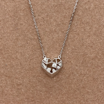 Juego cadena y dije corazón con circones