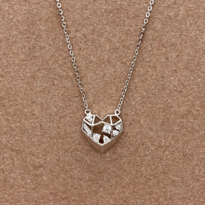 Juego cadena y dije corazón con circones