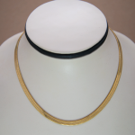 Collar / Cadena ancha plana de acero