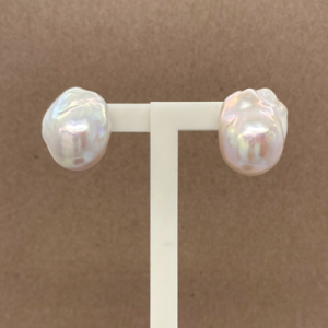 Aretes de perla núcleo