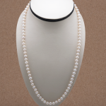 Collar largo de perla