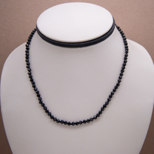 Choker de black spinel con extensión