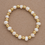 Pulsera de perla con beads dorados