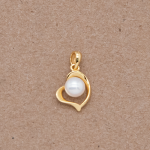 Dije de corazón con perla