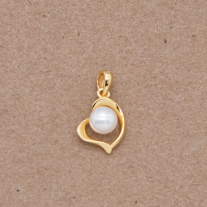 Dije de corazón con perla