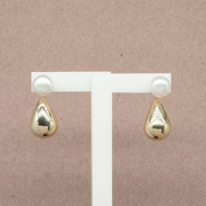 Aretes de perla con gota