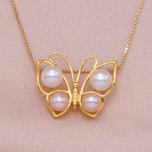 Juego de cadena y dije de vermail diseño mariposa con perlas cultivadas