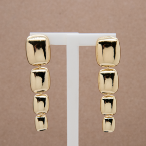 Aretes largos diseño 4 cuadros