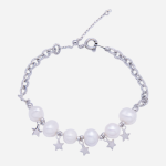 Pulsera con 6 perlas cultivadas y dijes de estrellas