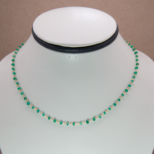 Collar corto de crisoprasa