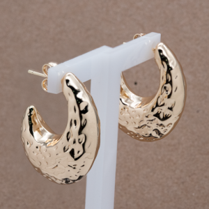 Aretes largos diseño corrugado