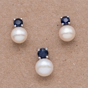 Juego aretes y dije con piedra preciosa zafiro y perla