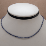 Collar corto de piedra cordierite mini