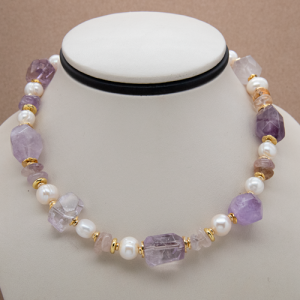 Collar corto de amatista y perla natural