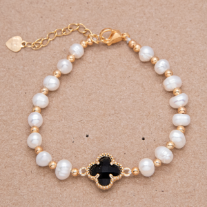 Pulsera de perla natural con flor negra