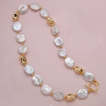 Collar corto de perla plana