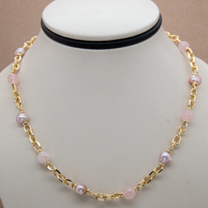 Collar corto de perla natural y cuarzo rosa