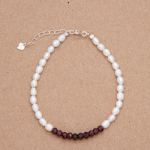 Pulsera de perlas de arroz y granate