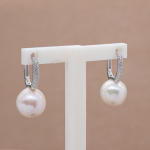 Arracadas de perla fina con broche de plata