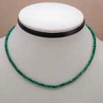 Collar corto de ágata verde