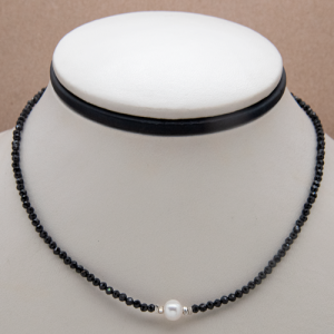 Choker de black spinel con perla natural