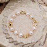 Pulsera de perla natural con nuggets dorados