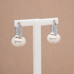 Aretes con perla y circones