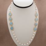 Collar largo con jade y perlas