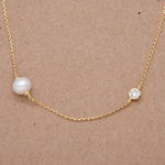 Collar con dije de perla y circón biselado