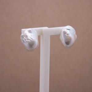 Aretes de plata con perla núcleo