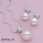 Juego de dije con cadena y aretes de perla cultivada y circón con bisel