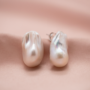 Aretes cortos de plata con Perla Núcleo