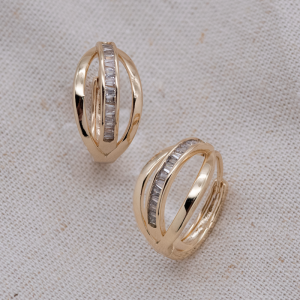 Arracadas medianas triples con baguettes de cristales