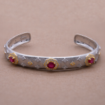 Pulsera bangle con Rubi collezione chiara